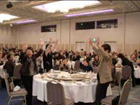 参加者乾杯イメージ